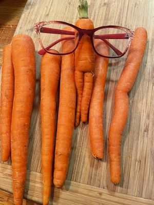 Carrot with glasses